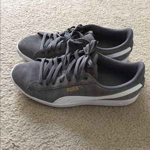 Puma grey suede tennis shoes